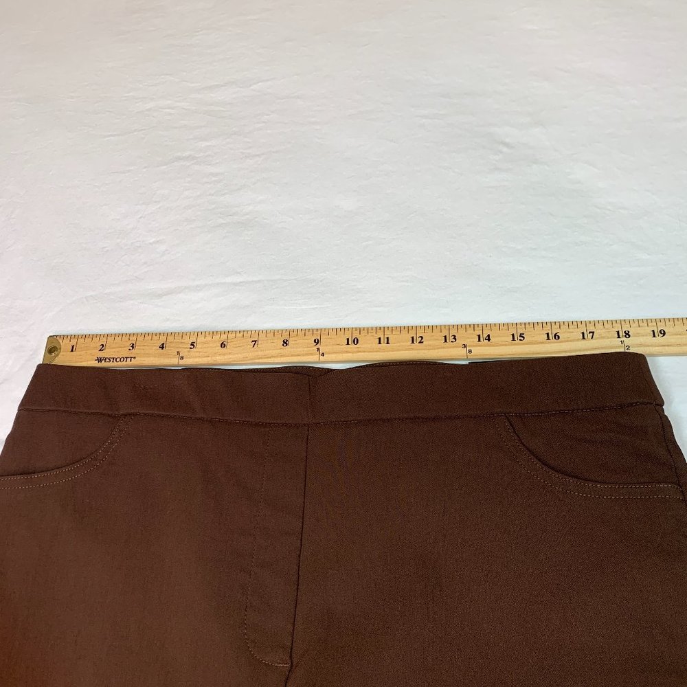 Alfred Dunner Women's Brown Classics Allure Pull On Slim Leg Pants Size 16 NWT - Picture 9 of 11